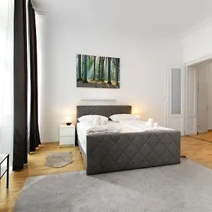 Apartment 4, Vienna