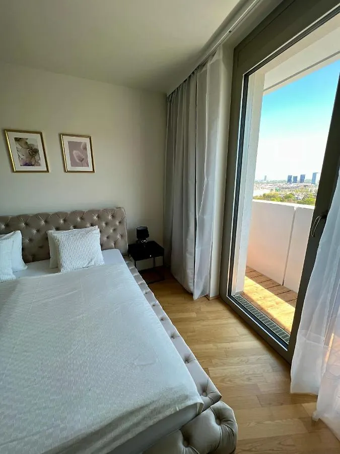 Quartier Belvedere 157 Vienna 0*,